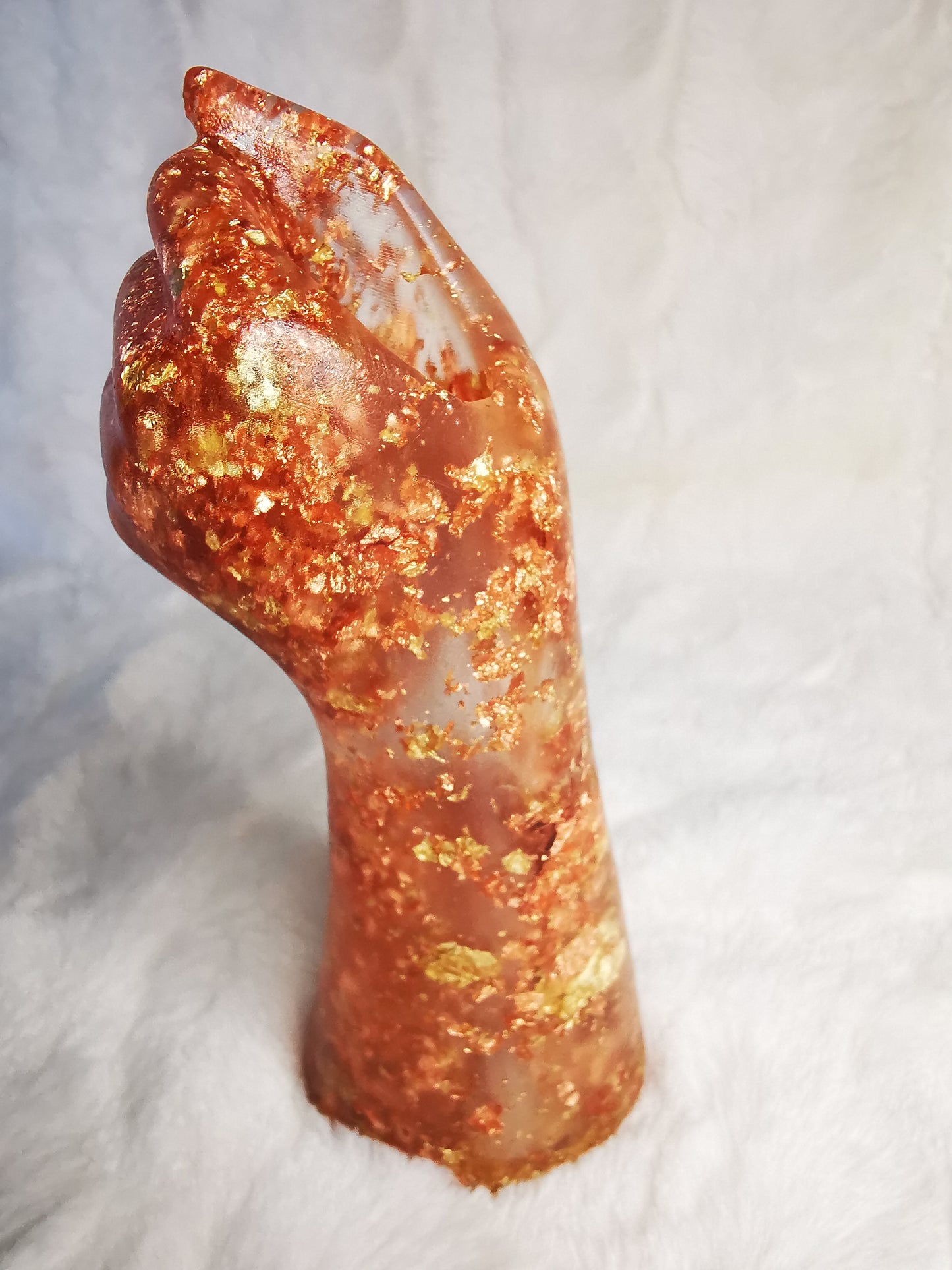 vase main