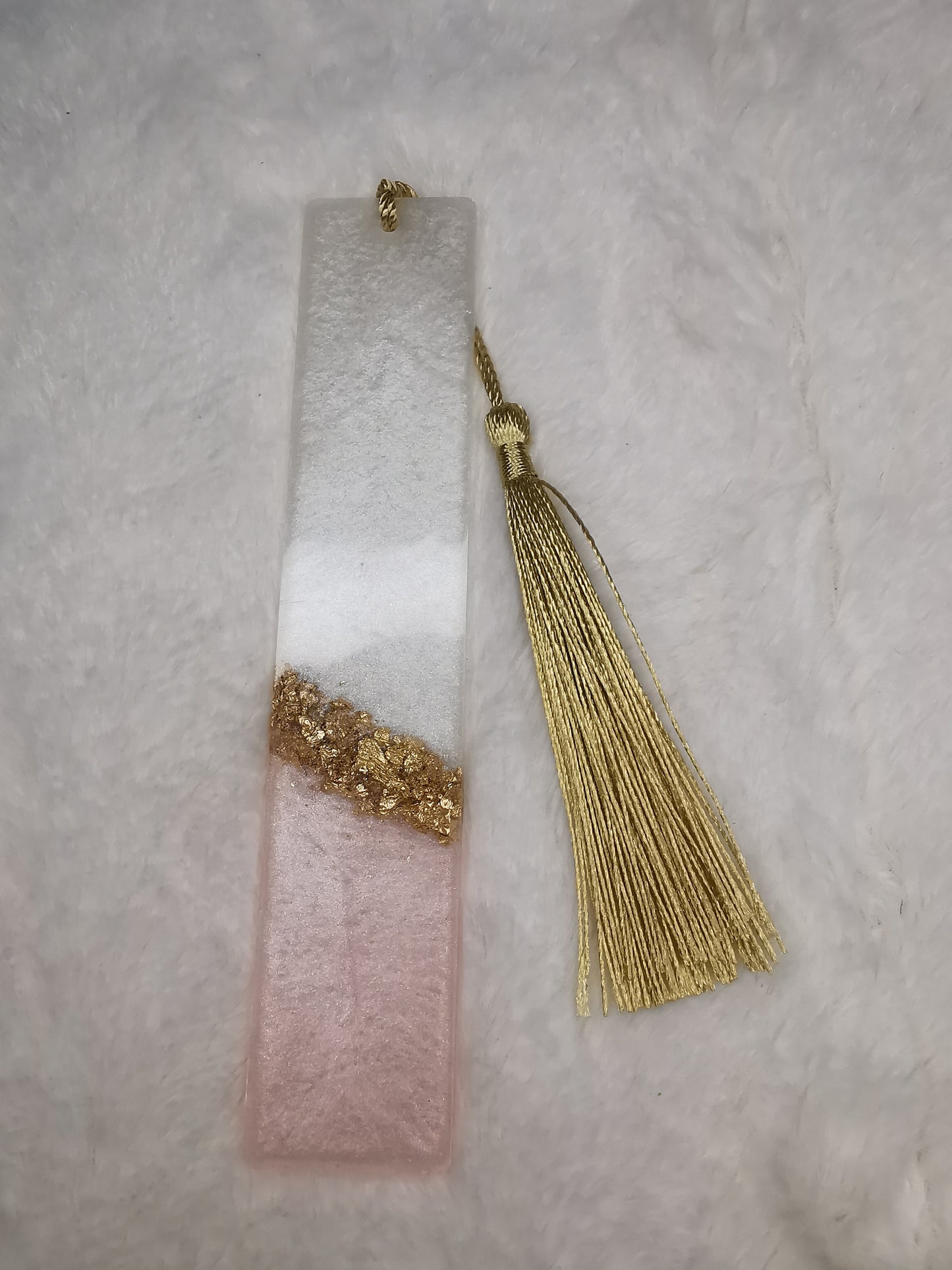 Marque page rose pale,feuille d'or et blanc