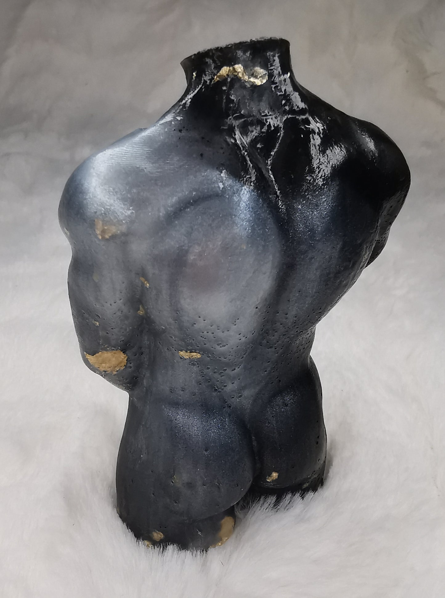 Torse homme noir et gris