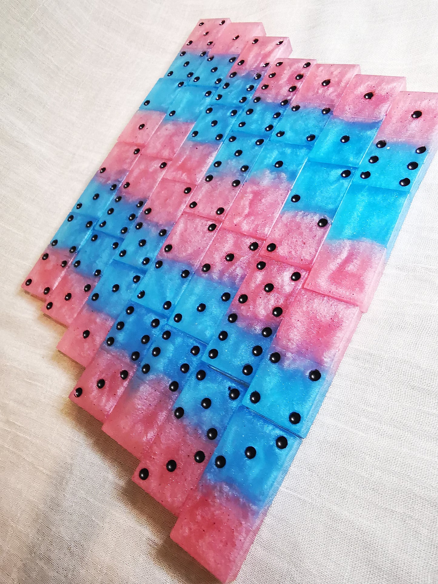 Jeu de domino aux couleurs de un gars/une fille