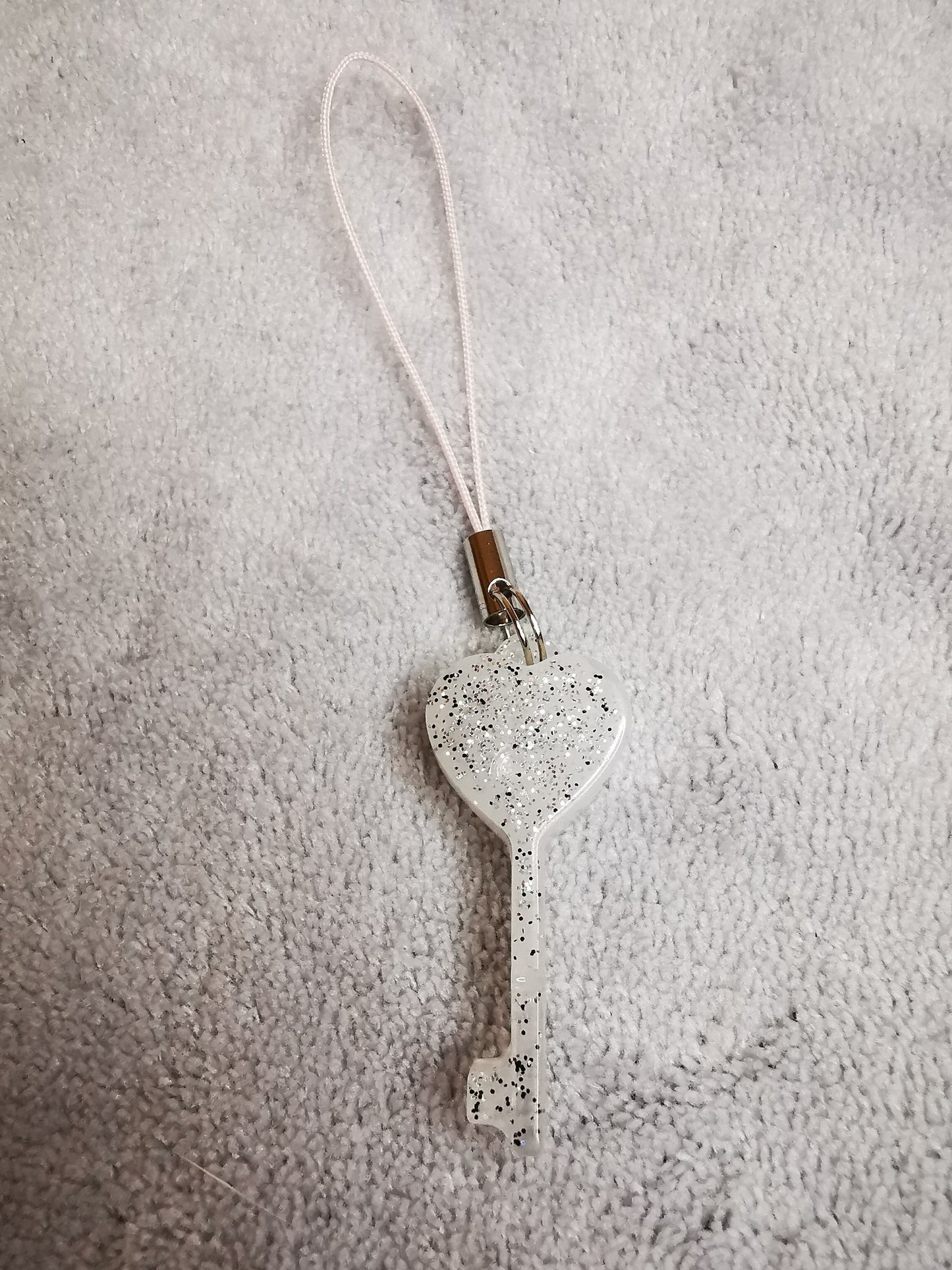Bijoux de tel,trousse,veste ect..
