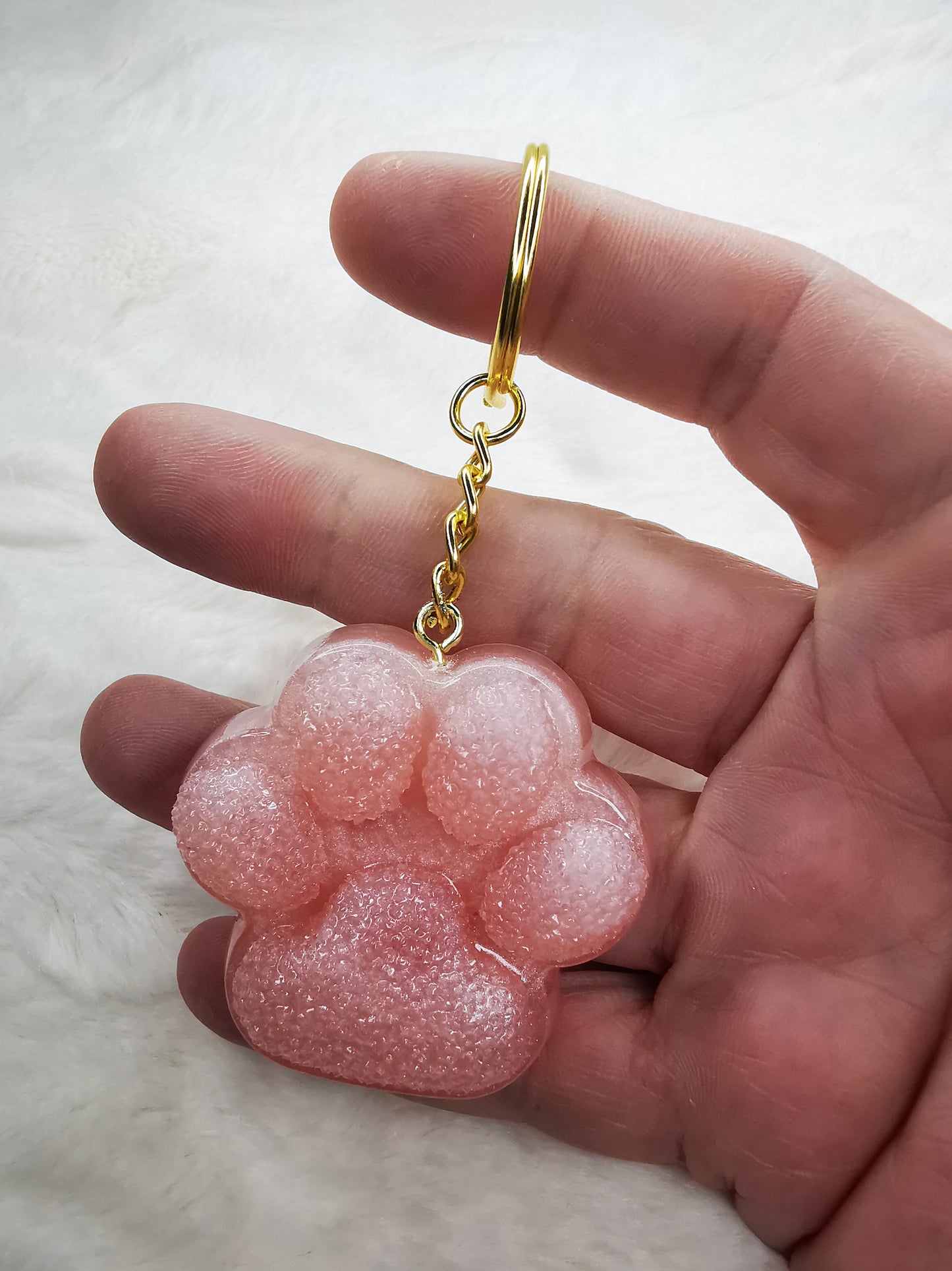 Porte clé patte de chien/chat rose