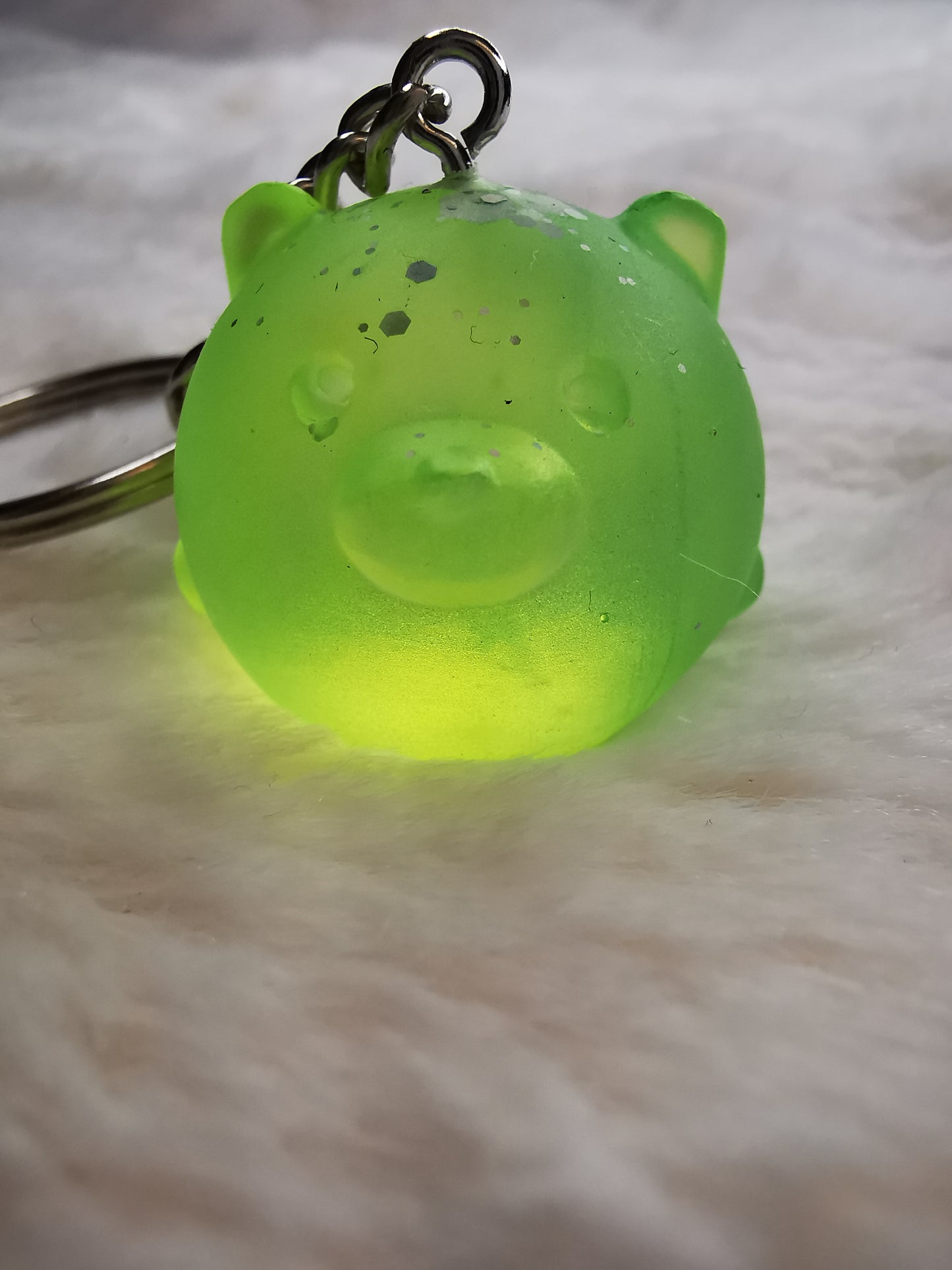 Porte clé ourson vert fluo