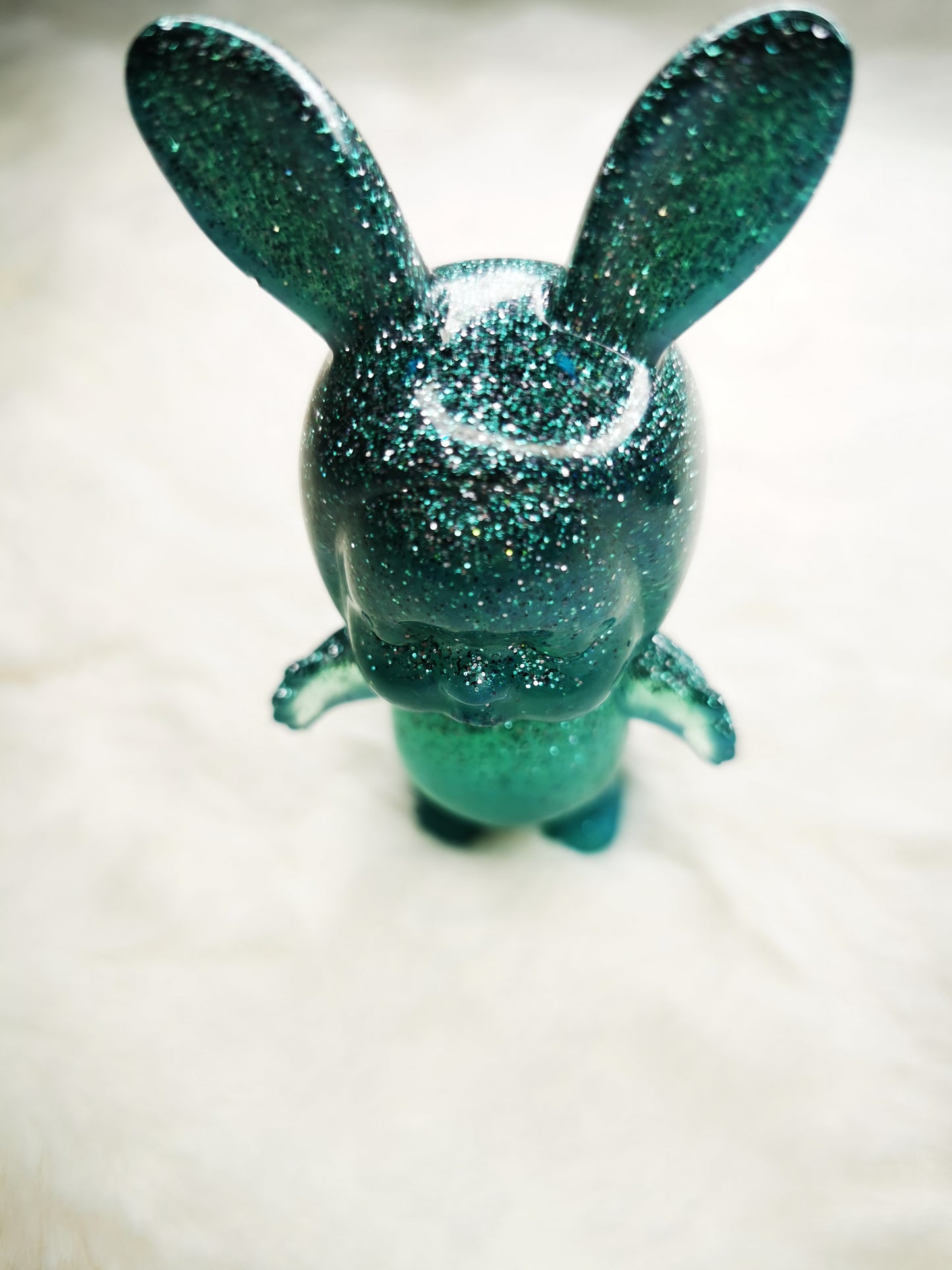 bébé déguisé en lapin vert pailletté
