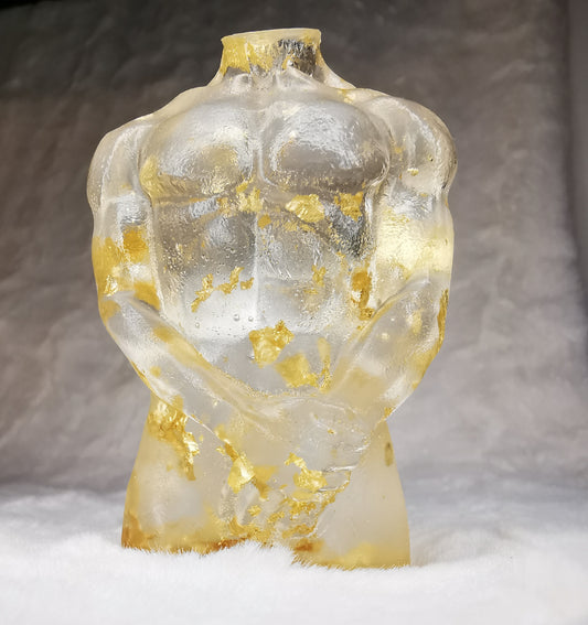Torse homme transparent avec feuille d'or