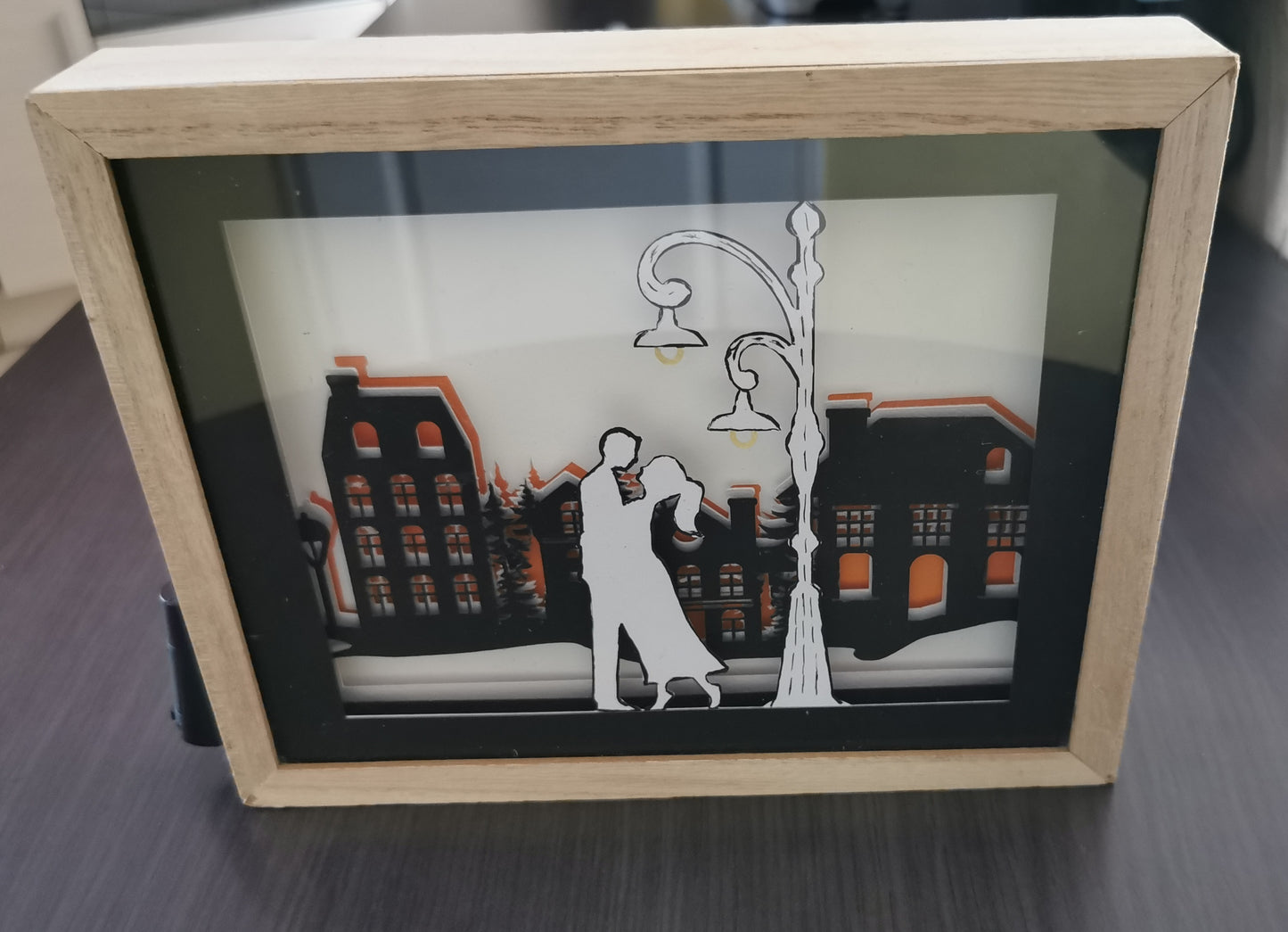 Lightbox amoureux dans la ville