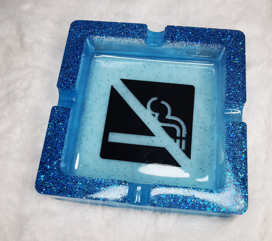 cendrier avec logo interdit de fumer