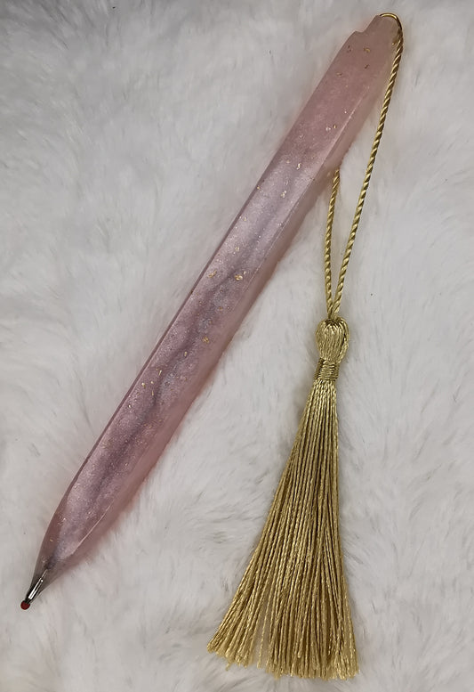 Stylo rose pale et feuille d'or