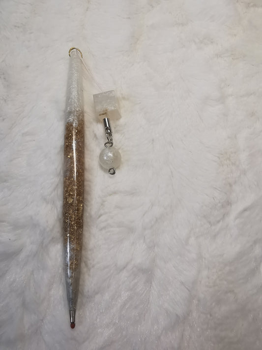 stylo avec breloque