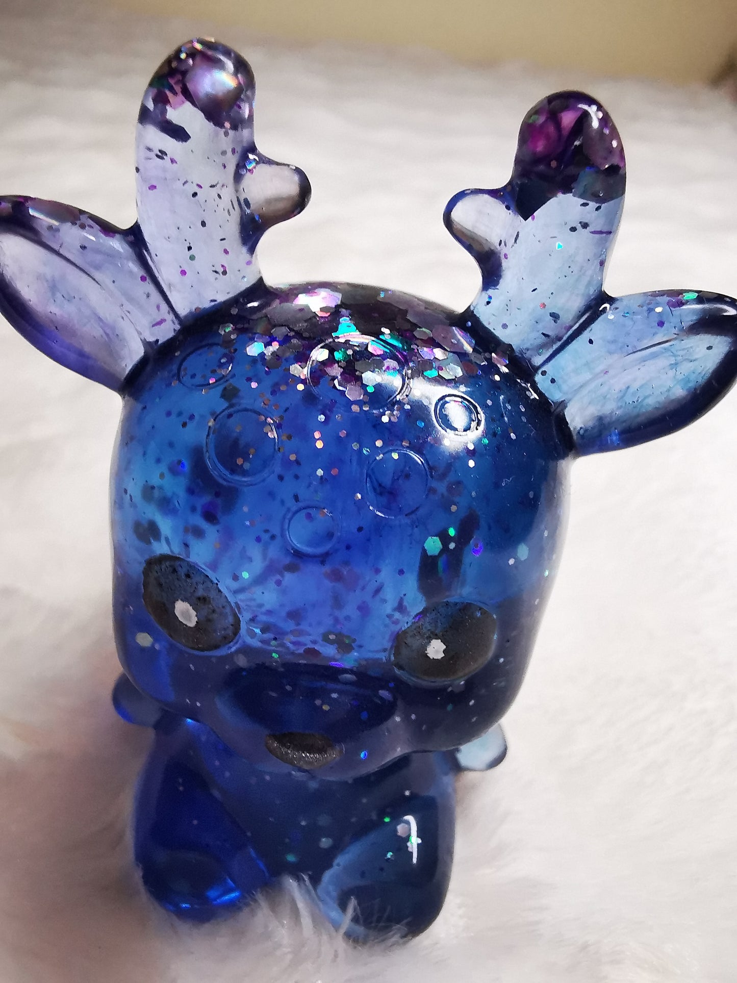 Biche décorative bleu transparente