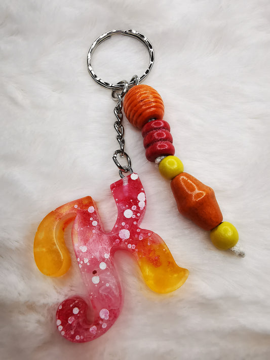 Porte clé lettre K + breloque